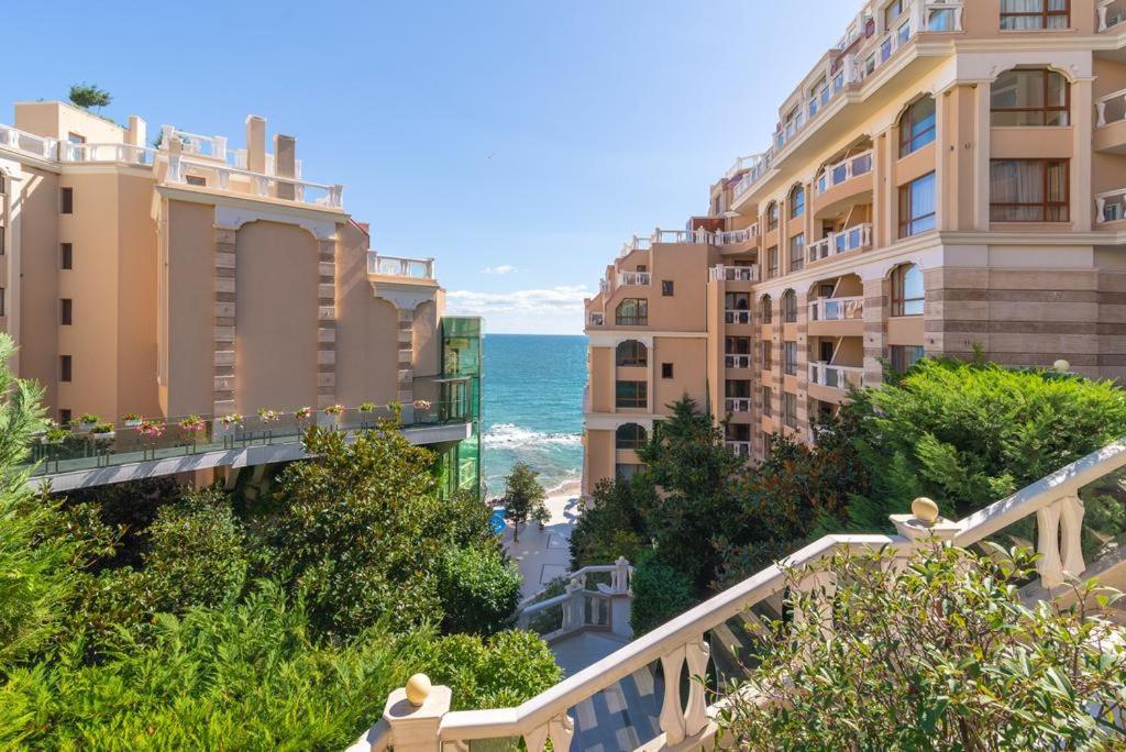 La Mer Residence Golden Sands Bagian luar foto