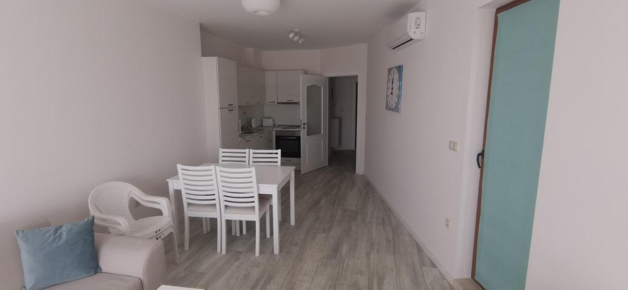 La Mer Residence Golden Sands Bagian luar foto