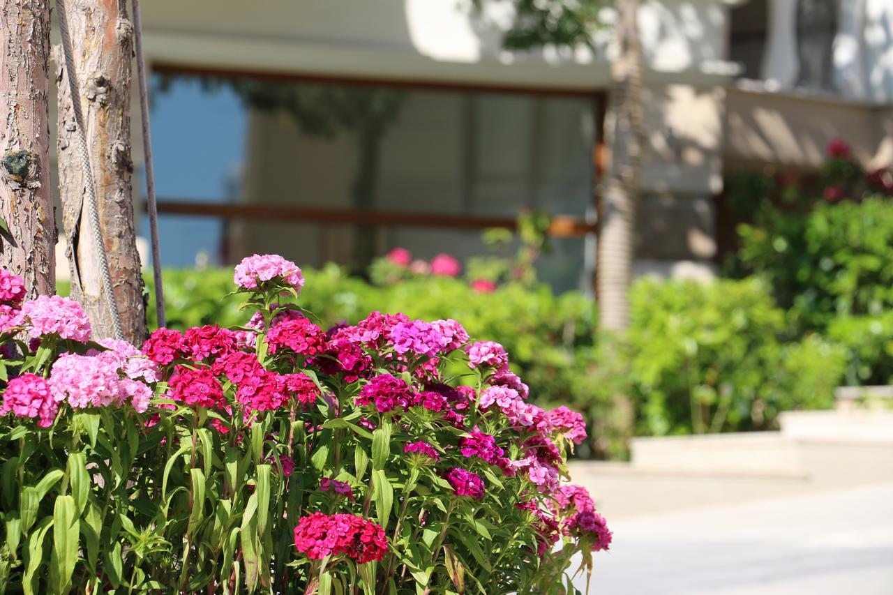 La Mer Residence Golden Sands Bagian luar foto